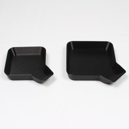 Stapelbare Schalen für Tokens, Münzen und Würfel