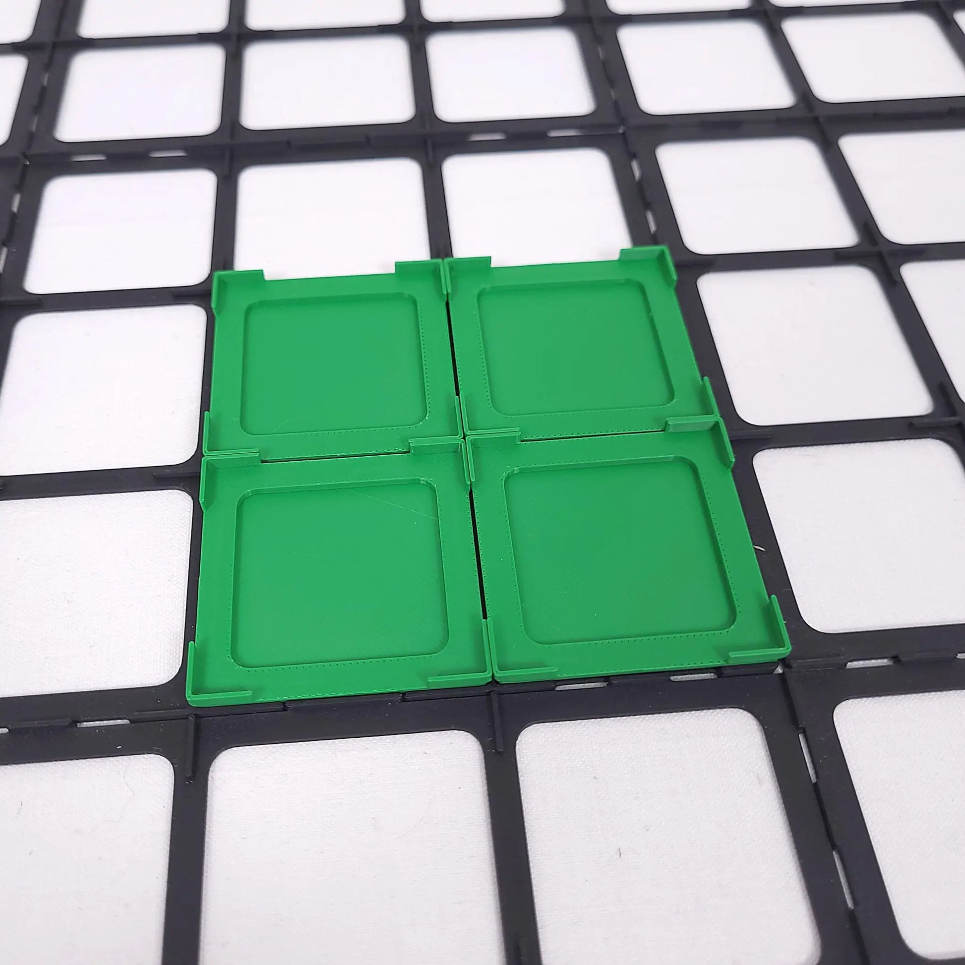 3D-gedruckte Gitteraufsätze für Carcassonne Schafe und Hügel, stabil und flexibel für sicheres Spielen.