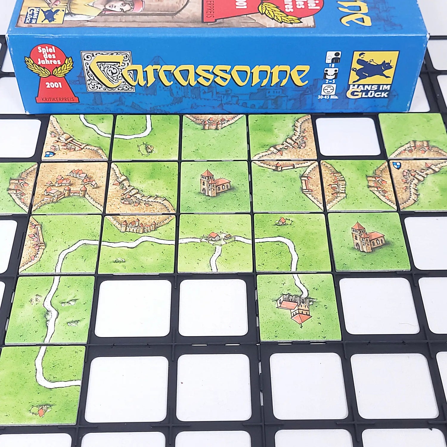 3D-gedrucktes Carcassonne-Zubehör: flexibles Spielgitter für mehr Ordnung
