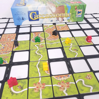 3D-gedrucktes Carcassonne-Zubehör: flexibles Spielgitter für mehr Ordnung