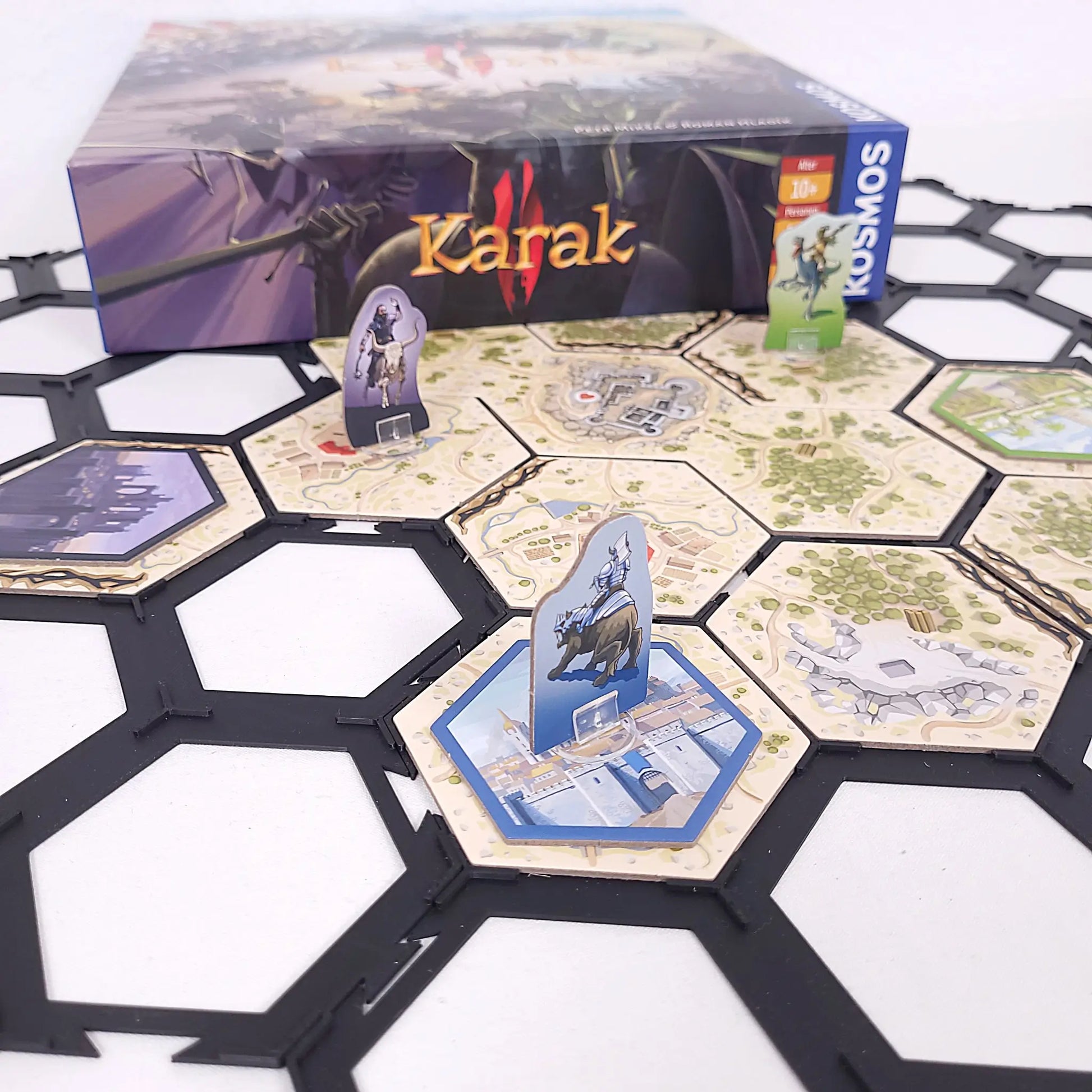 Spielgitter passend für Karak 2, ideal zur stabilen Ablage der sechseckigen Plättchen auf dem Spieltisch.