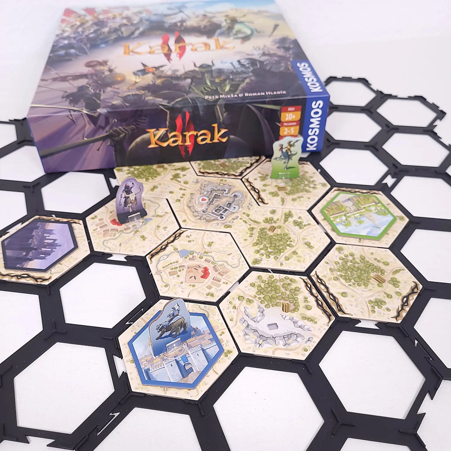 Spielgitter passend für Karak 2, ideal zur stabilen Ablage der sechseckigen Plättchen auf dem Spieltisch.